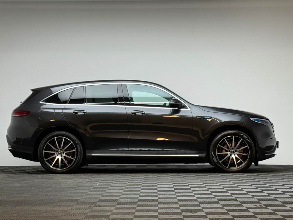 2024 Mercedes-Benz EQC - image 8