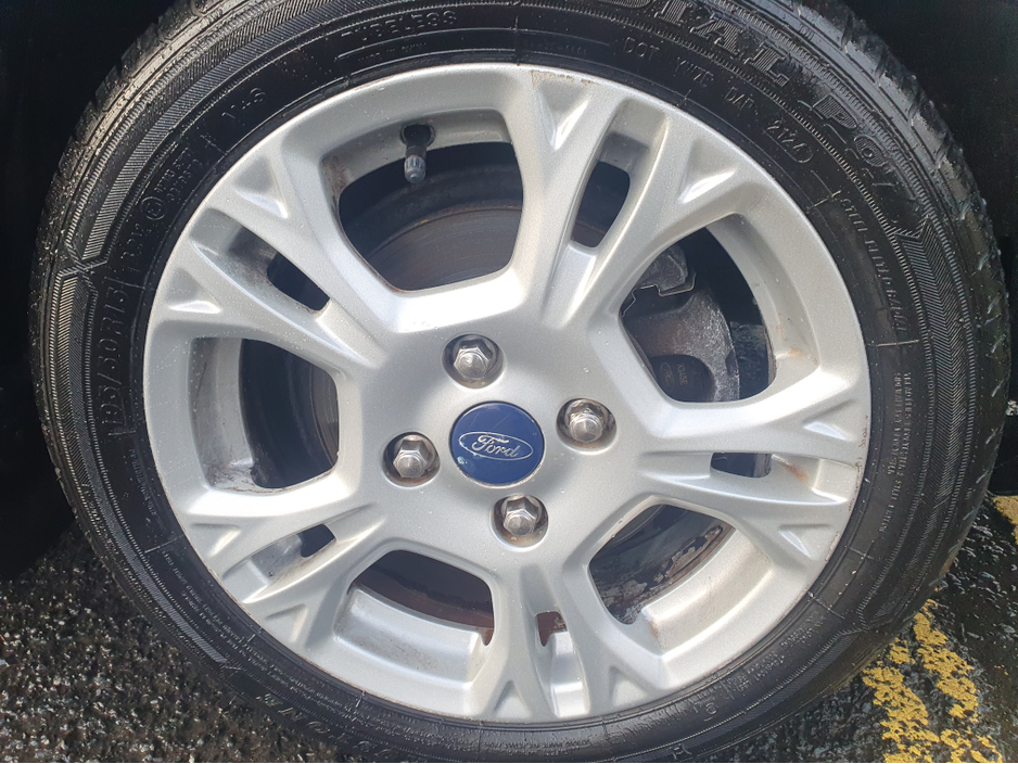 2016 Ford Fiesta ZETEC 1.0 65PS, 61,000KM !!! , Full Service History €9,995