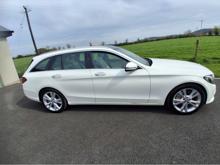2016 Mercedes-Benz C Class - image 5