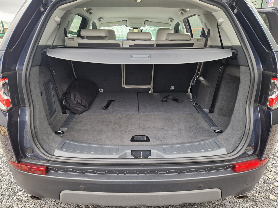 2016 Land Rover Discovery Sport - image 18