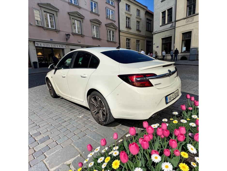 2014 Opel Insignia - image 14