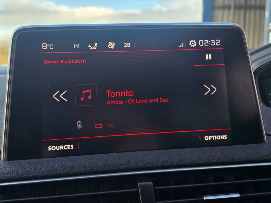 2018 Peugeot 5008 - image 27