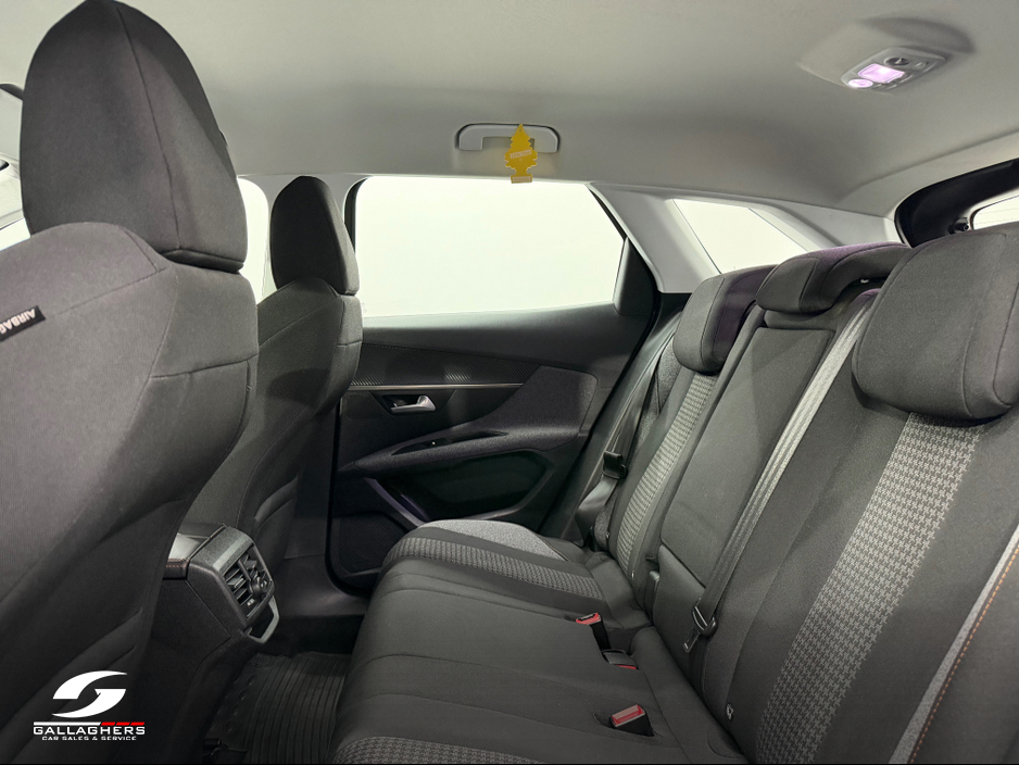 2017 Peugeot 3008 - image 12