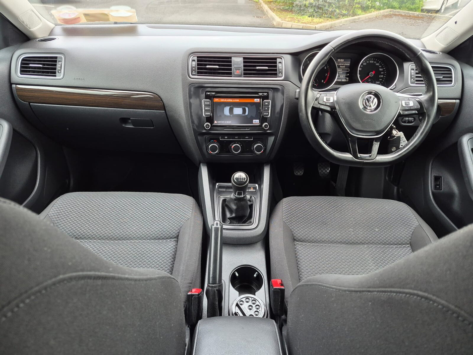 2015 Volkswagen Jetta - image 18