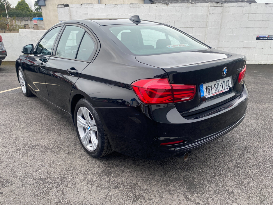 2016 BMW 3 Series - image 6