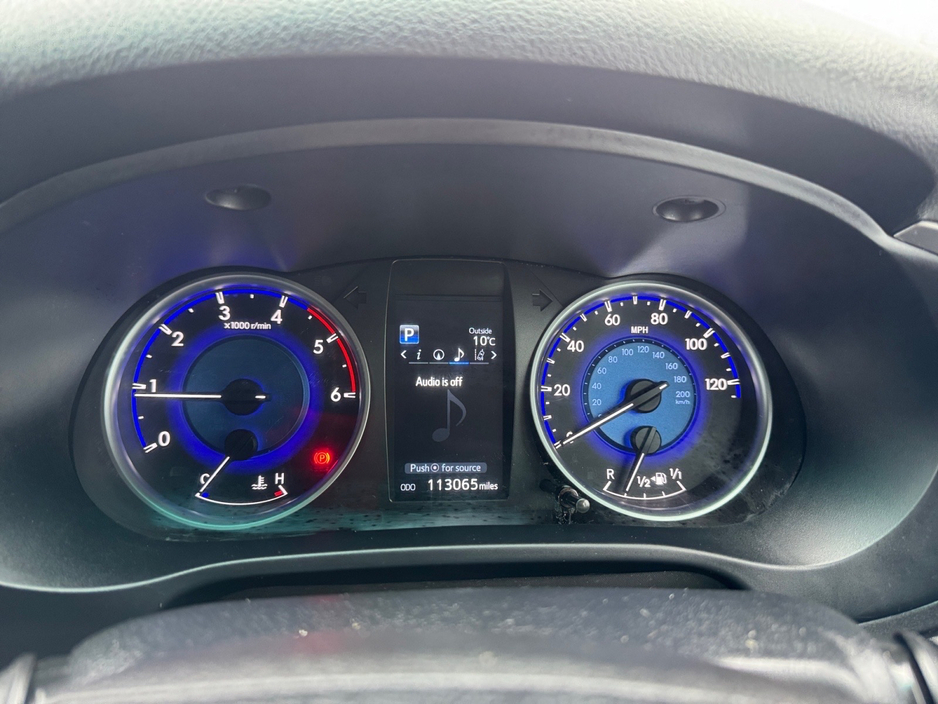 2018 Toyota Hilux - image 17