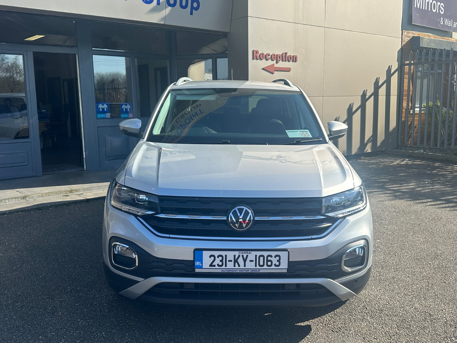2023 Volkswagen T-Cross - image 5