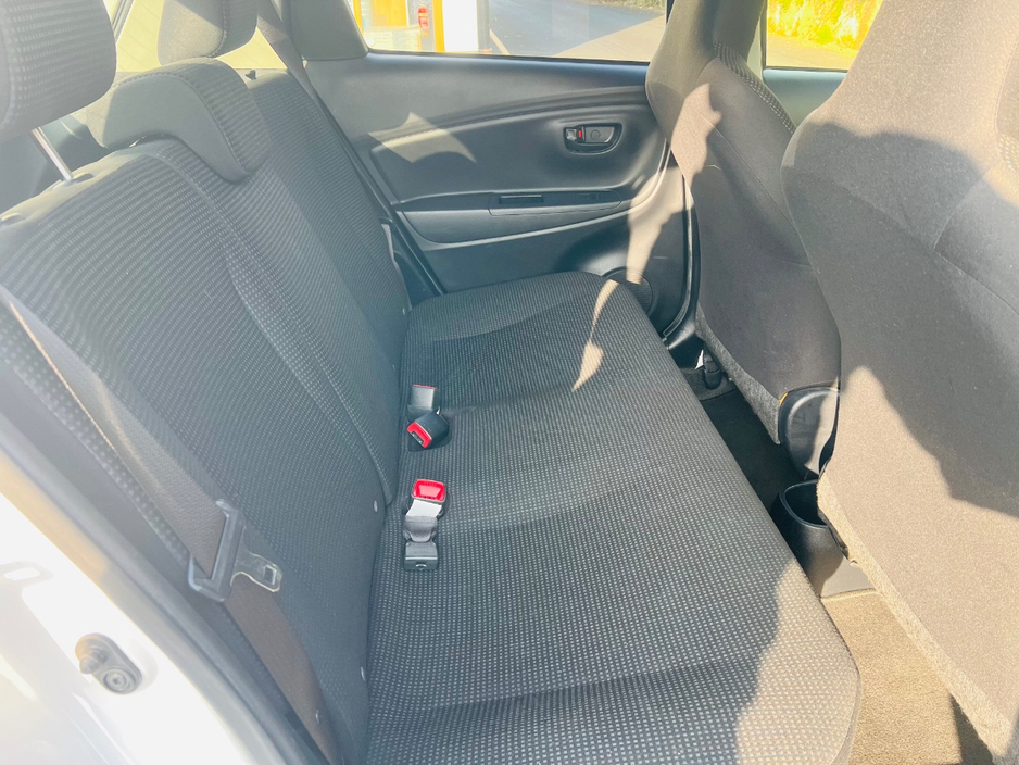 2019 Toyota Vitz - image 17