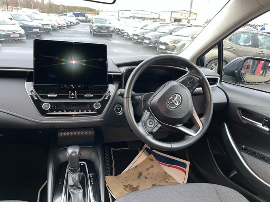 2023 Toyota Corolla - image 9