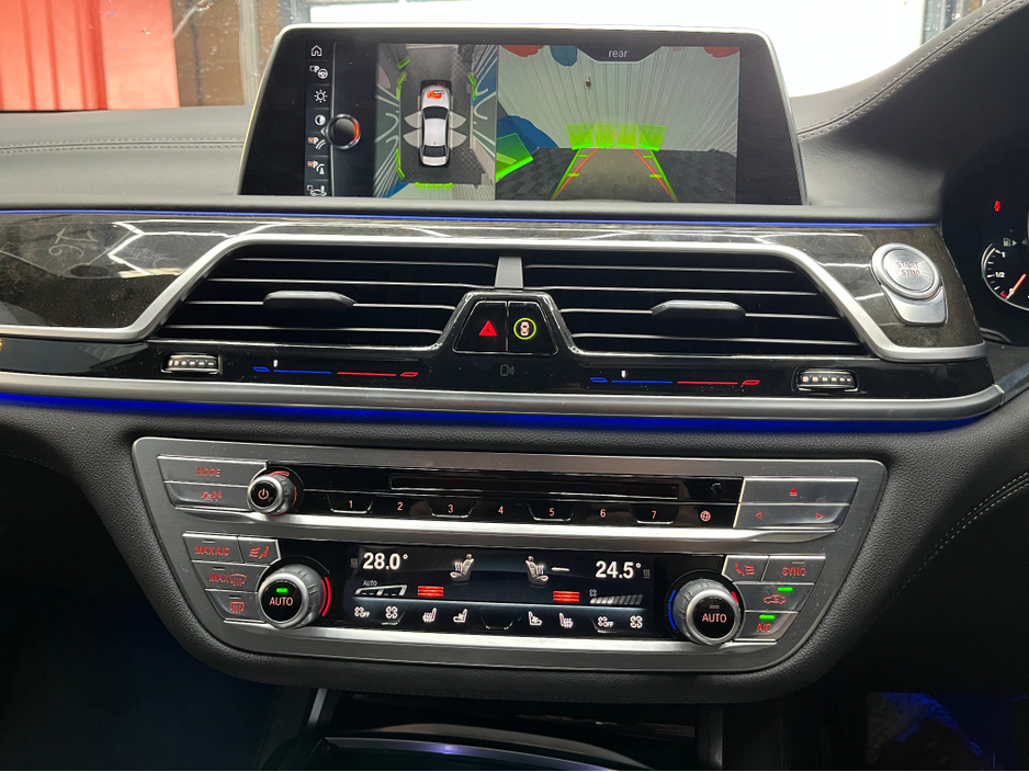 2016 BMW 7 Series 2016 BMW 740E IPERFORMANCE M-SPORT 2.0 AUTOMATIC / CRUISE CONTROL / 360° PARKING CAMERA / ELECTRIC MEMORY HEATED & MASSAGING SEATS / HEATED REAR SEATS / PANORAMIC SUNROOF / PADDLE SHIFTERS AND MORE