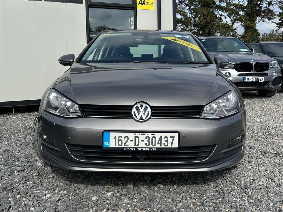 2016 Volkswagen Golf - image 2