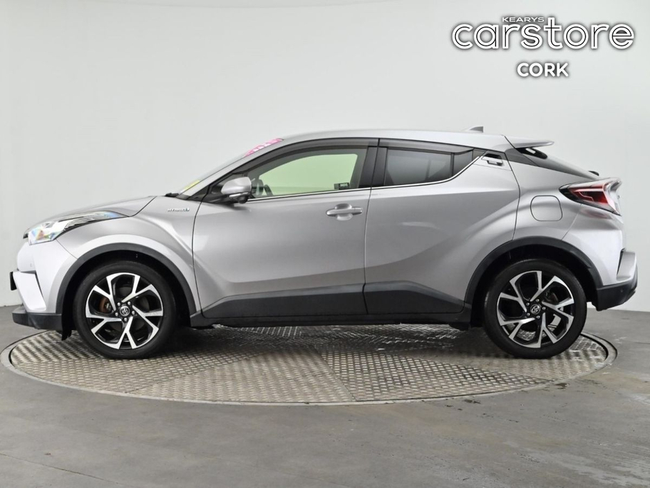 2017 Toyota C-HR - image 6