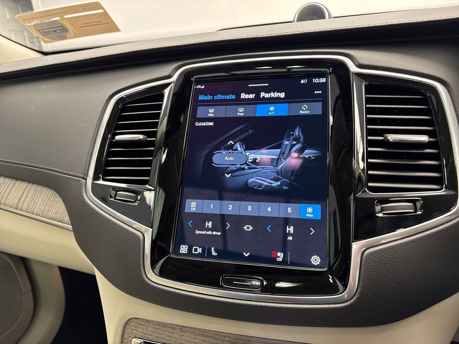 2023 Volvo XC90 - image 19