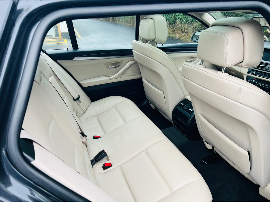 2012 BMW 5 Series ALLOYS // ROOF RAILS // CREAM LEATHER INTERIOR €7,900