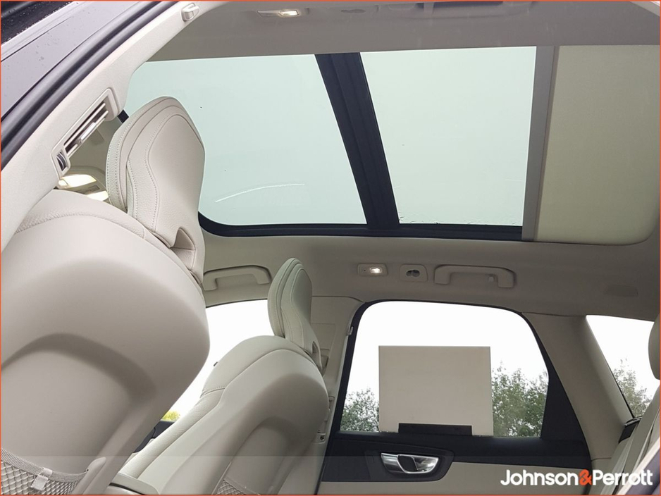 2025 Volvo XC60 T6 350 bhp AWD PHEV Plus Bright (Three Year Volvo Selekt Warranty + Two Year Volvo Service Plan) €67,900