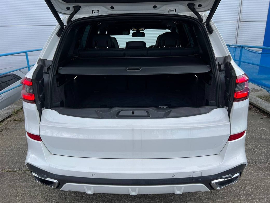 2022 BMW X5 - image 16