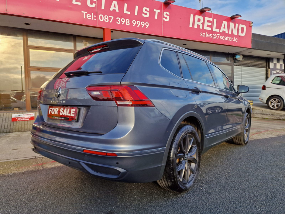 2022 Volkswagen Tiguan - image 14