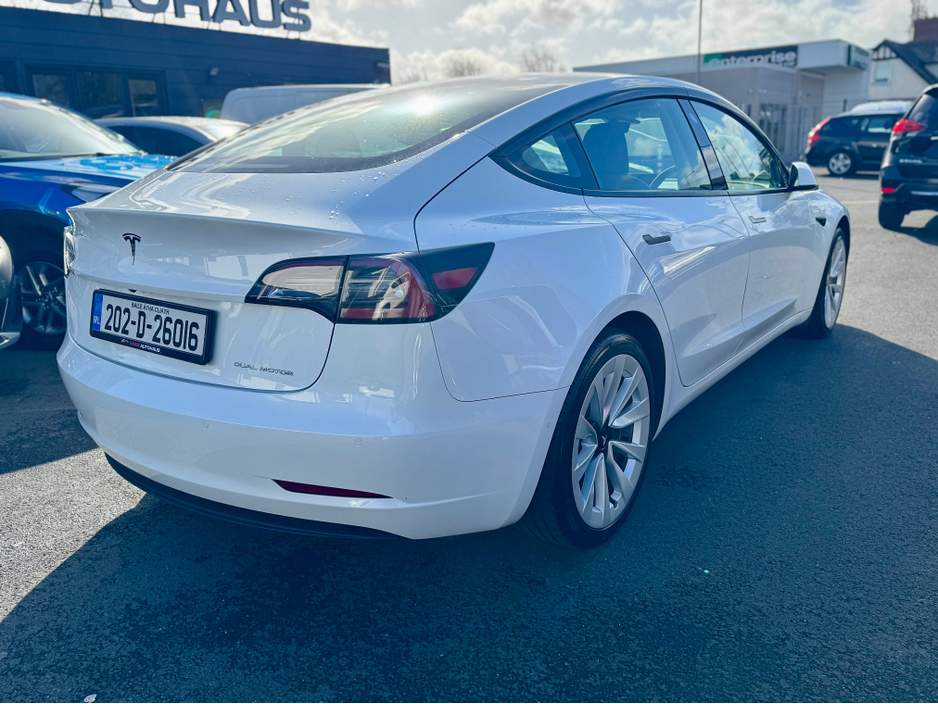 2020 Tesla Model 3 - image 6