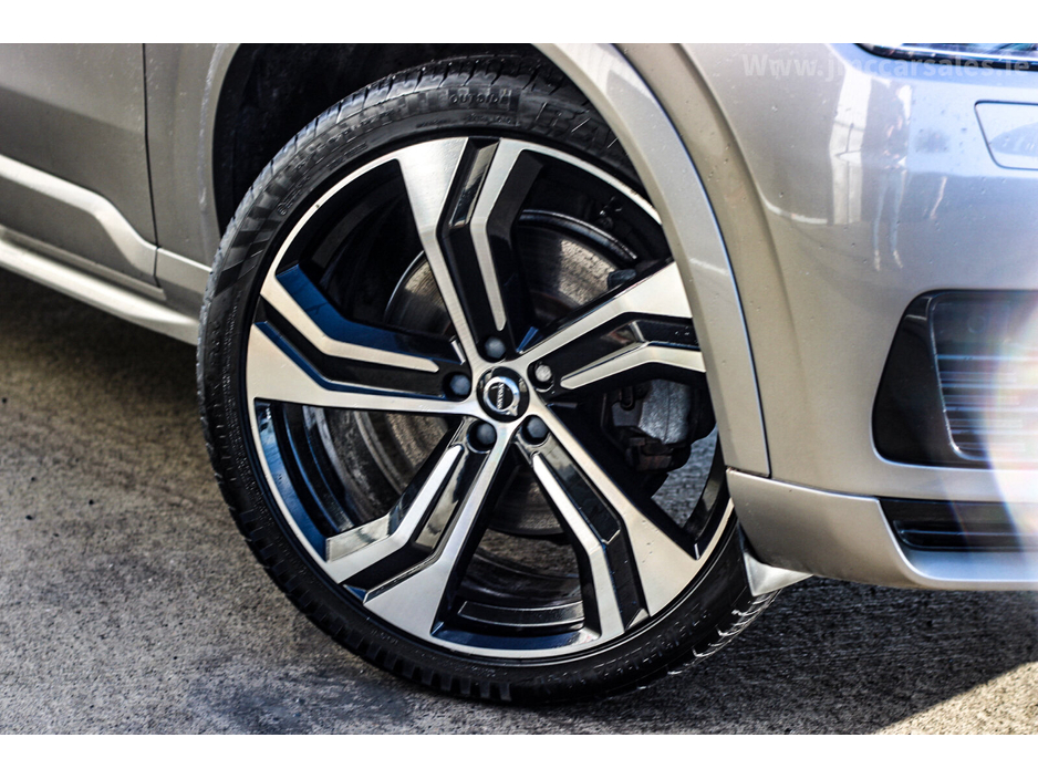 2021 Volvo XC90 RECHARGE PHEV T8 (390hp) R-Design AWD €49,995