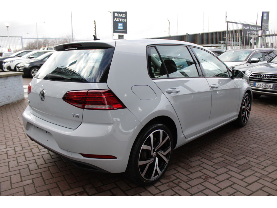 2018 Volkswagen Golf 1.2TSI COMFORTLINE PLUS WITH ONLY 40,000 KMS // BRAND NEW 18 INCH GTI ALLOYS // BUY WITH CONFIDENC AA AND SIMI APPROVED DEALER 2025 // FINANCE ARRANGED // ALL TRADE INS WELCOME // €19,950