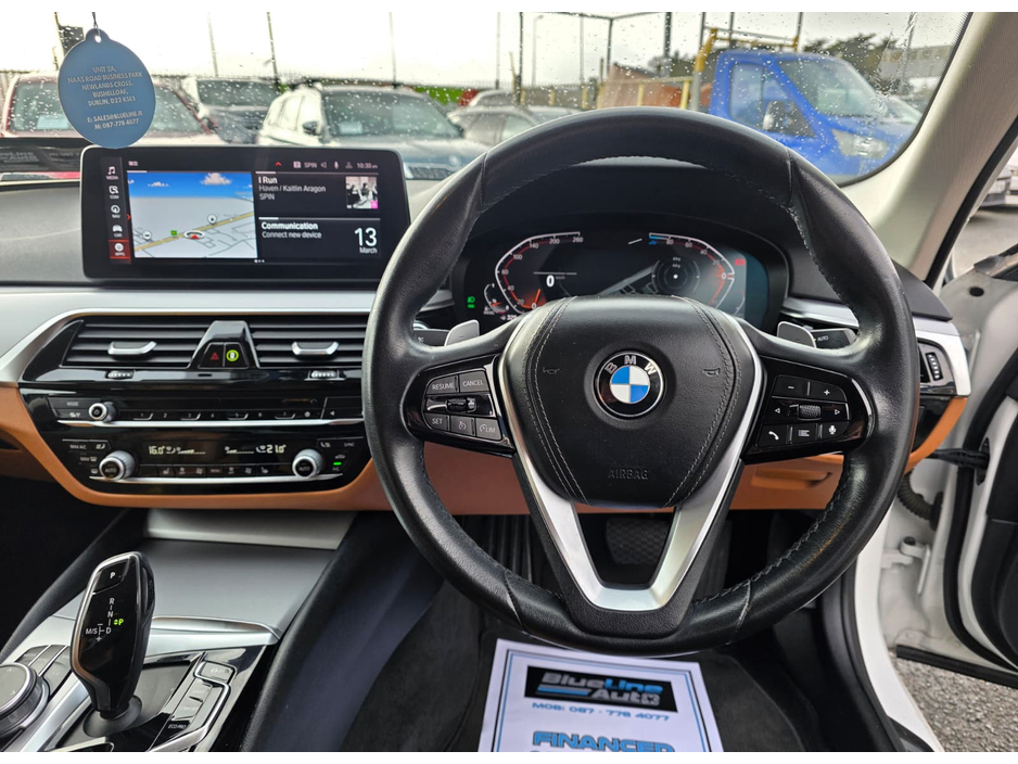 2021 BMW 5 Series - image 9