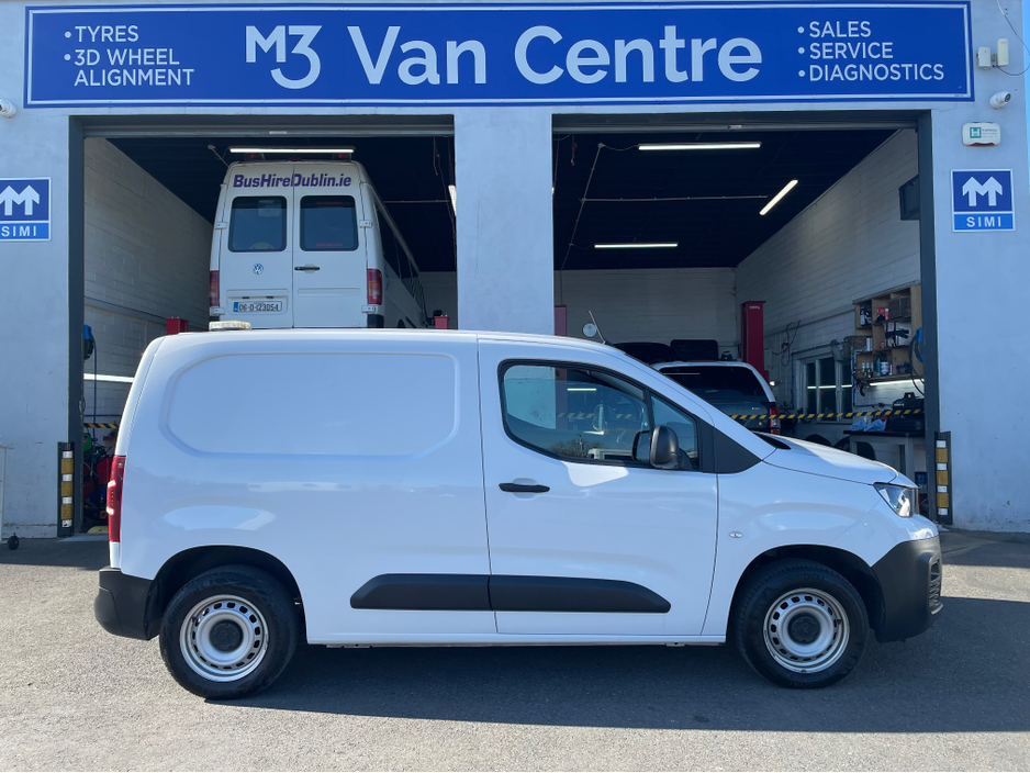 2024 Peugeot Partner - image 7