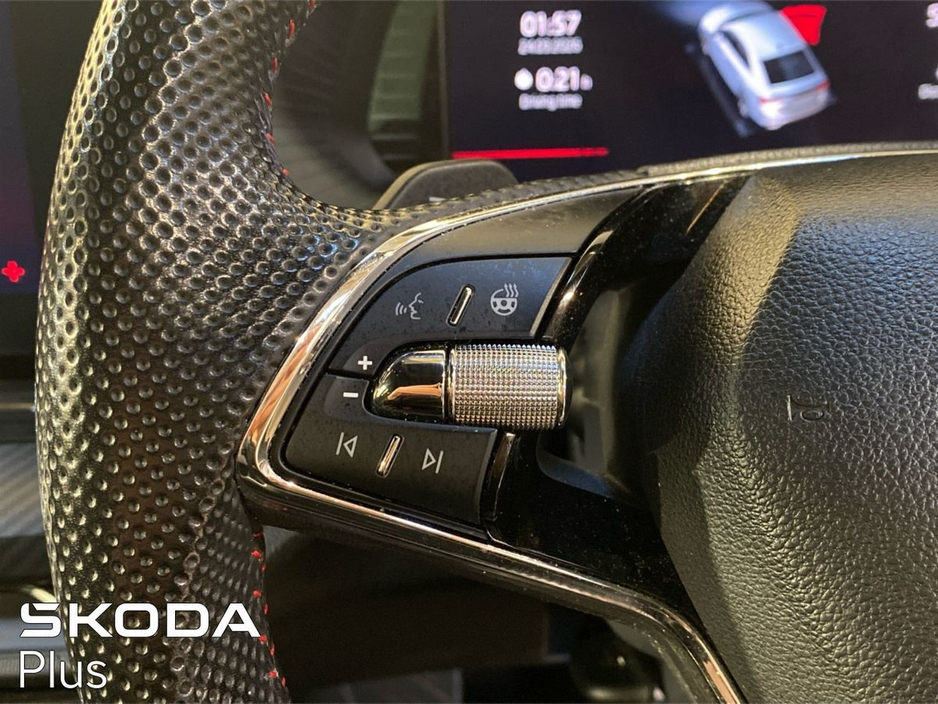 2024 Skoda Octavia - image 12