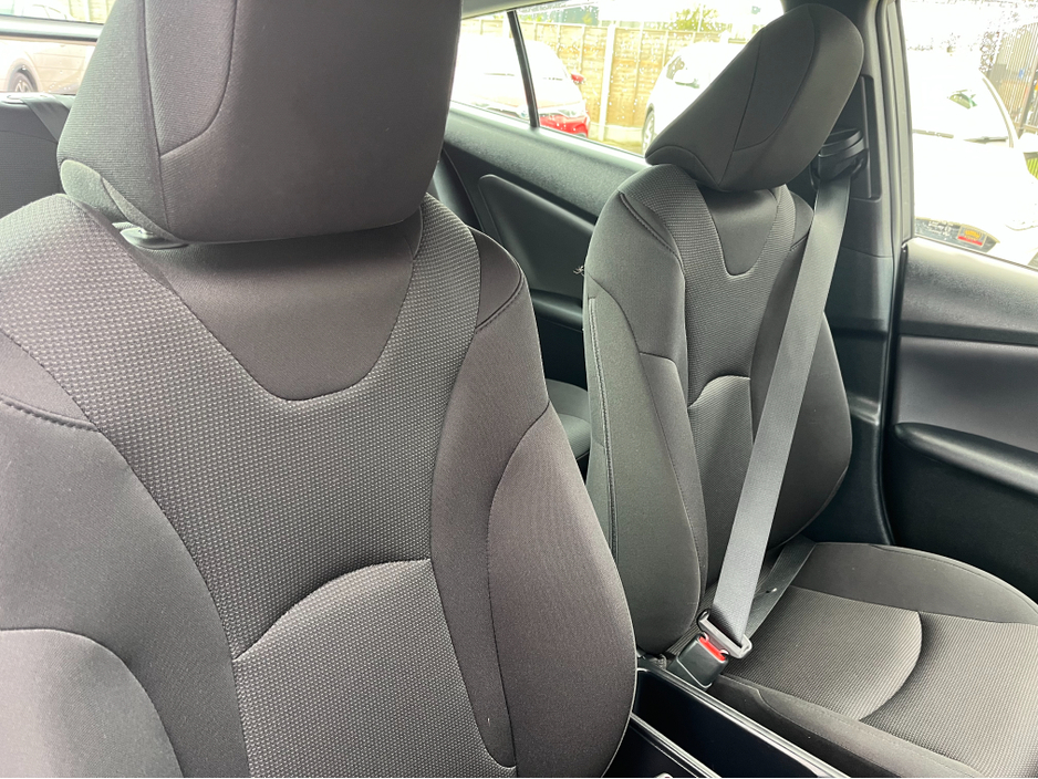 2020 Toyota Prius - image 11