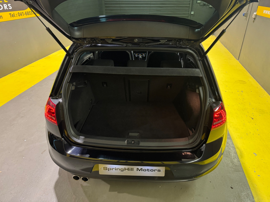 2016 Volkswagen Golf - image 28