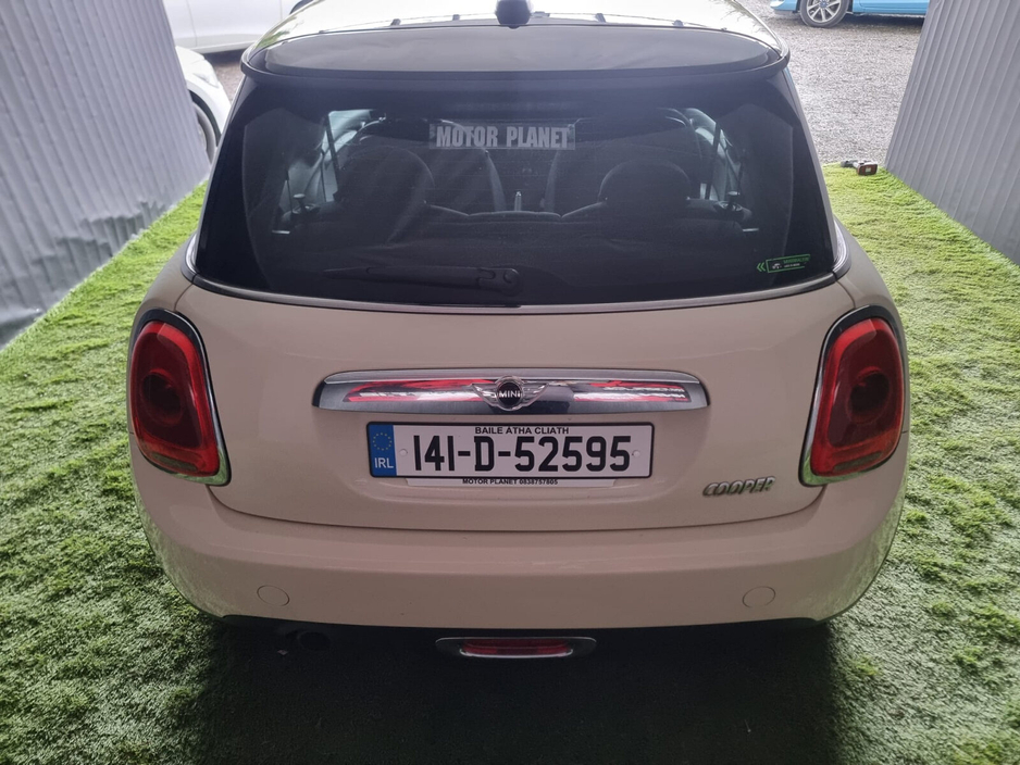 2014 MINI Hatch - image 6