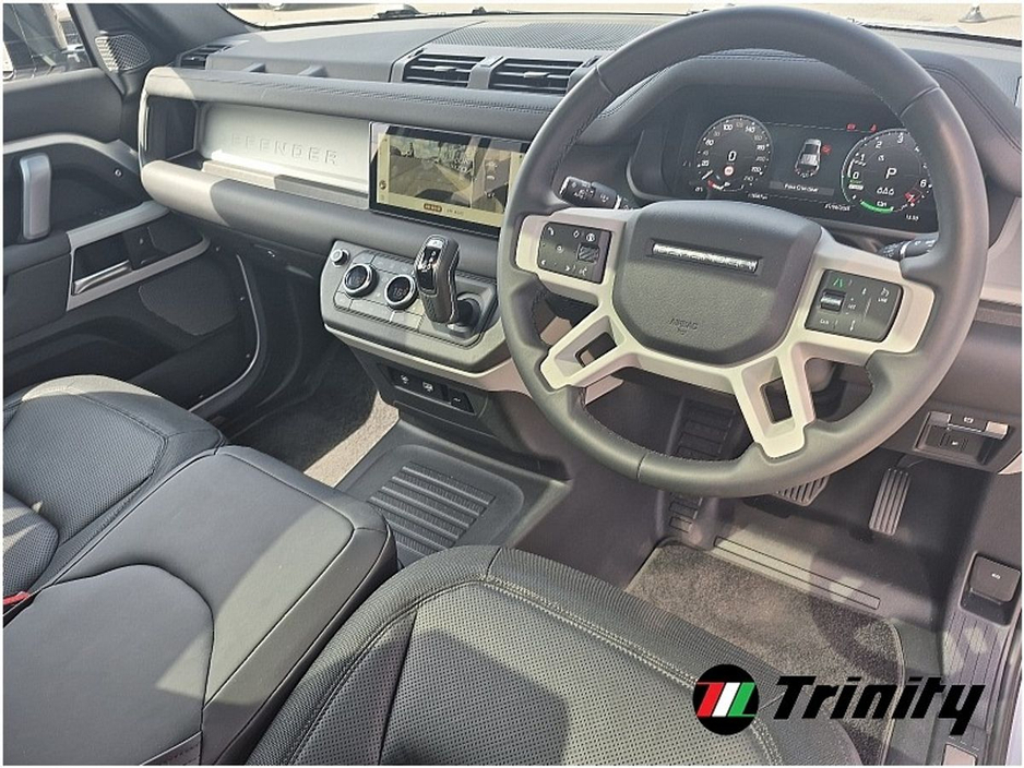 2024 Land Rover Defender * X-Dynamic SE * 6 SEAT * BLACK EDITION * TRINITY MOTORS WEXFORD * €89,950