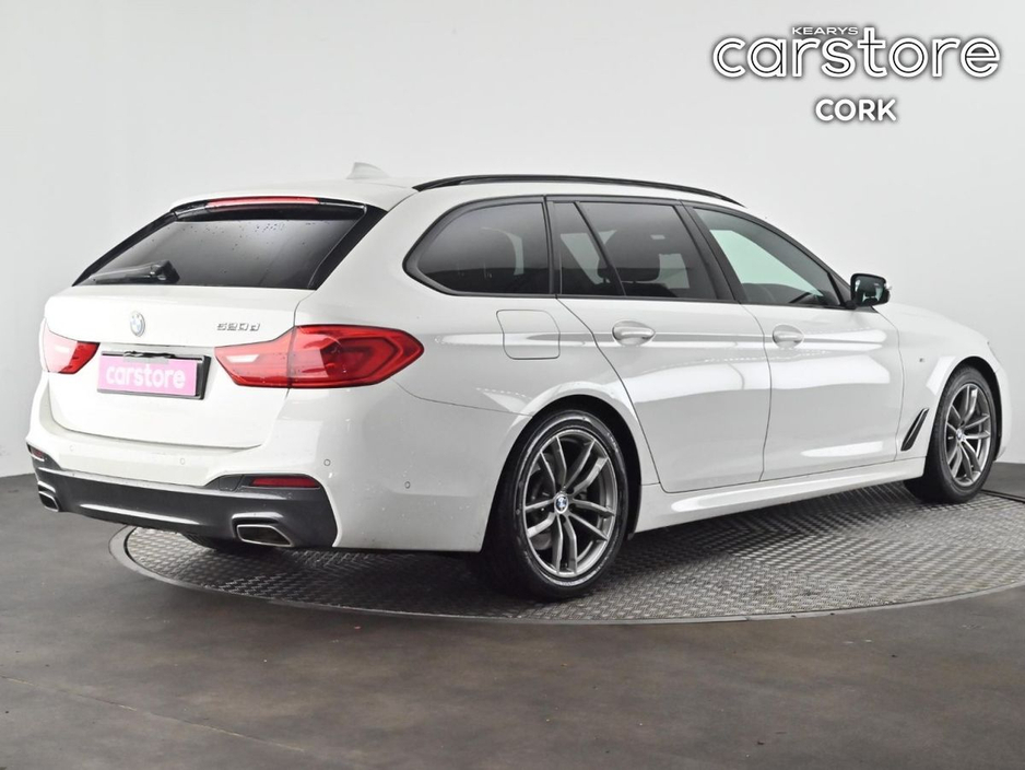 2020 BMW 5 Series - image 5