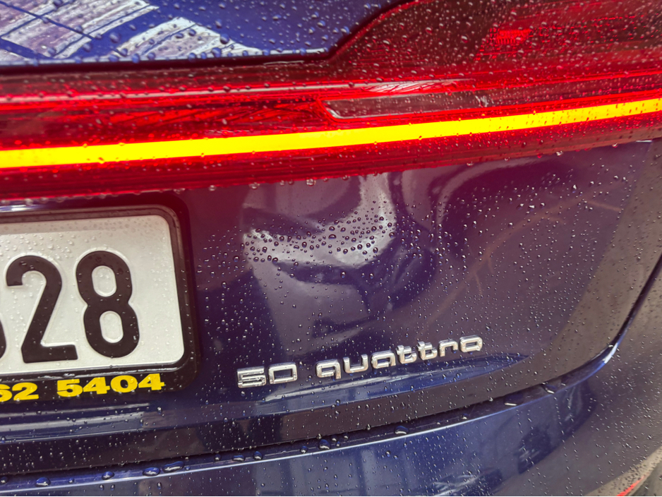 2021 Audi e-tron - image 13