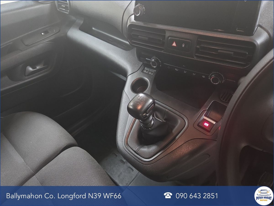 2022 Citroen Berlingo - image 15