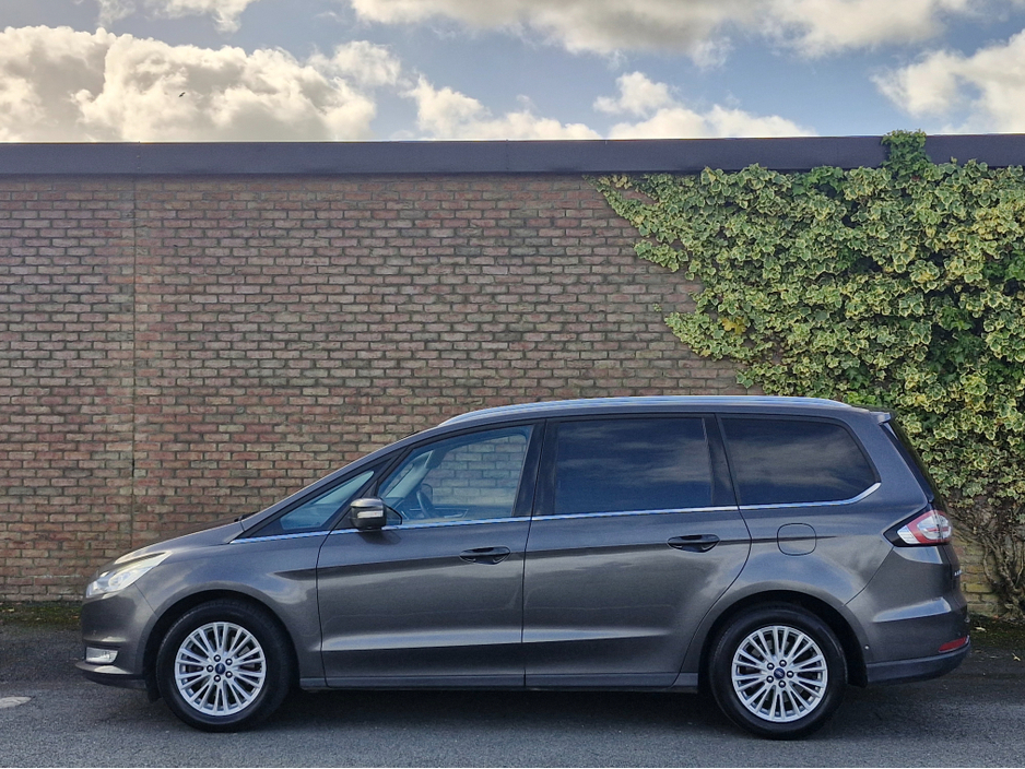 2017 Ford Galaxy - image 3