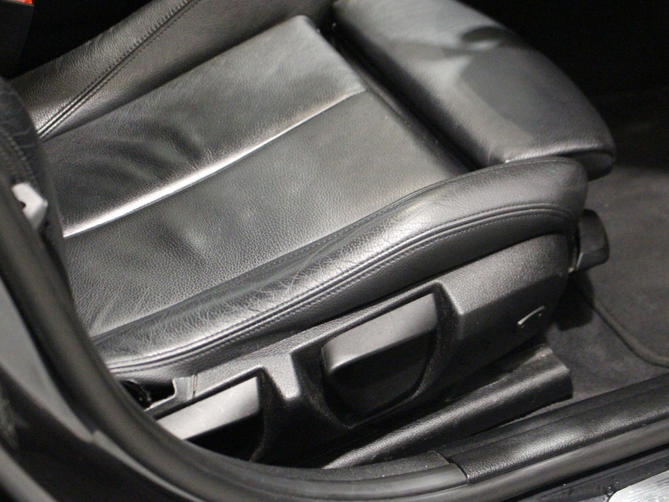 2018 BMW 3 Series - image 30