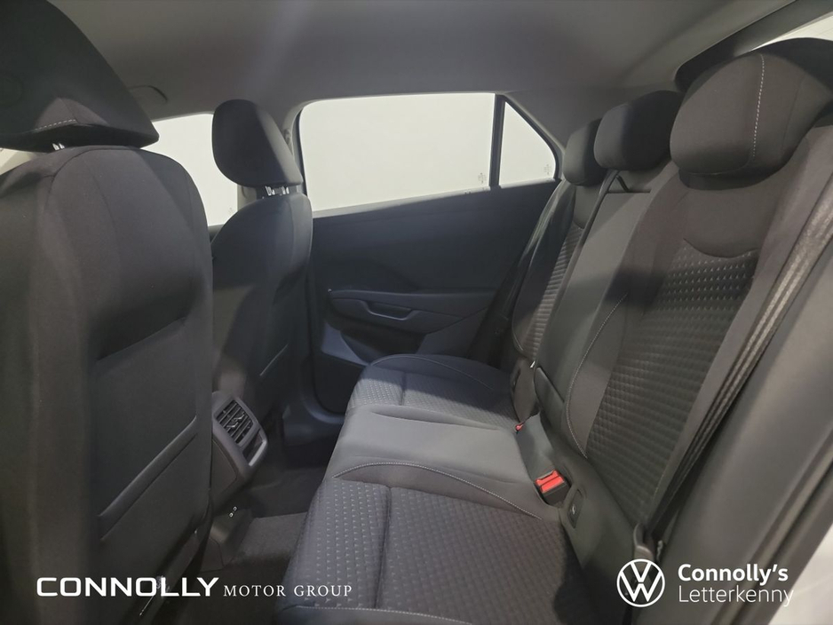 2025 Volkswagen T-Roc - image 6