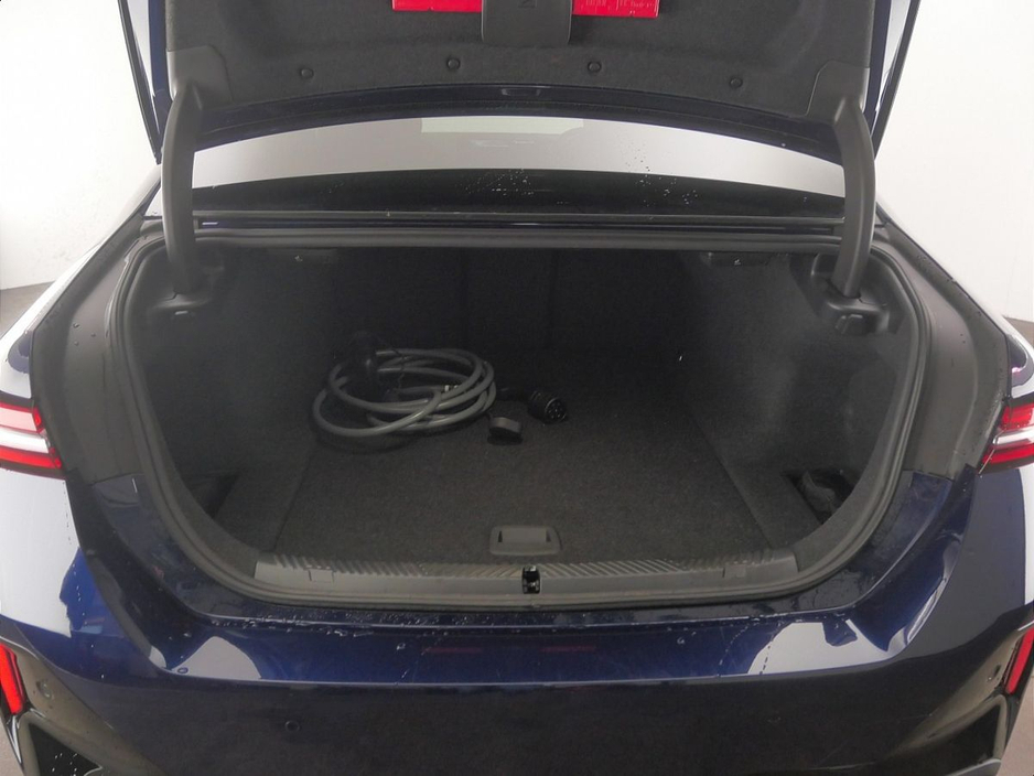 2024 BMW i5 - image 13