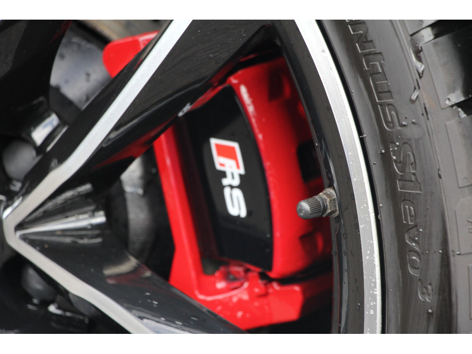 2016 Audi RS6 - image 25