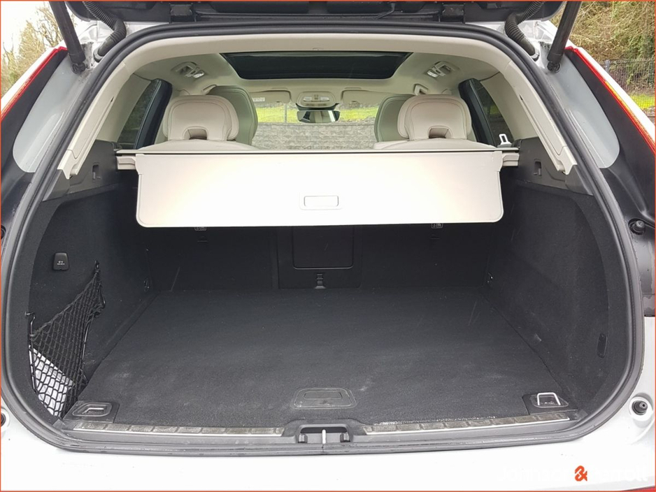 2023 Volvo XC60 T6 350hp AWD PHEV Plus Bright (Two Year Volvo Selekt Warranty + Two Year Volvo Service Plan) €49,900