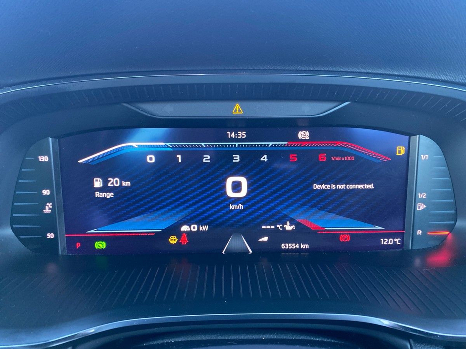 2023 Skoda Octavia - image 10