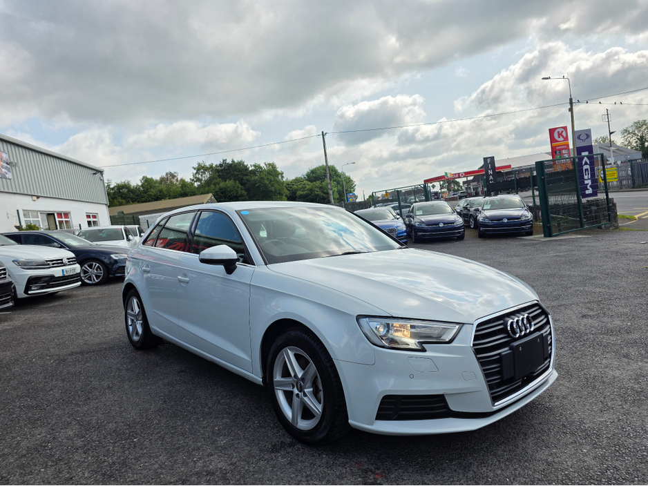 2020 Audi A3 1.4 TFSI  VIRTUAL COCKPIT  SMARTPHONE INTERFACE- SATNAV - VIRTUAL COCKPIT - NAVIGATION REVERSING CAMERA -BLIND SPOT - PARKING SENSORS- €22,950