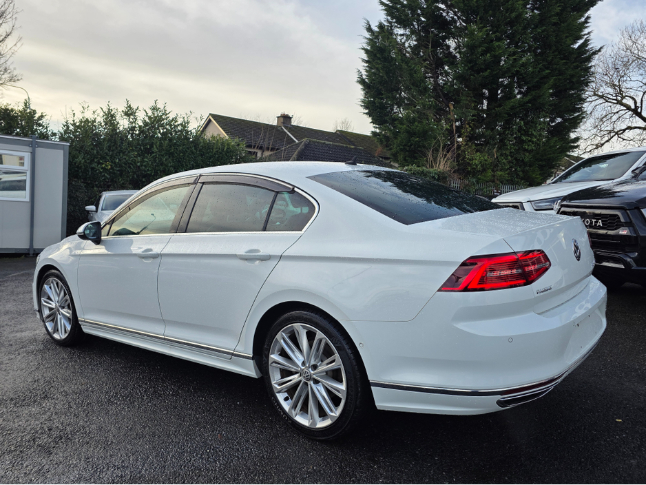 2016 Volkswagen Passat ( 162 REG 2.0 TSI R-LINE FULL LEATHER SEATS ELECTRIC HEATED SEATS SAT-NAV REV CAMERA BLIND-SPOT CARPLAY ANDROID AUTO €19,950