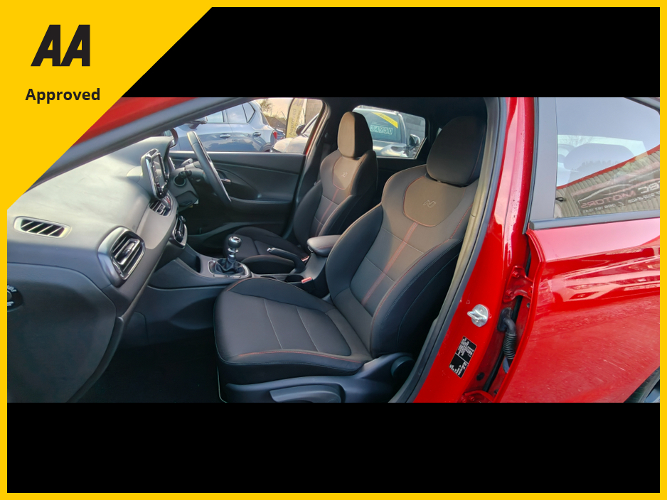 2021 Hyundai i30 - image 16