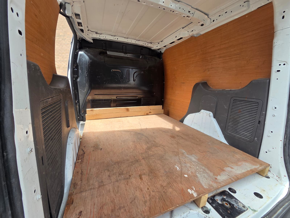 2021 Ford Transit Connect - image 31