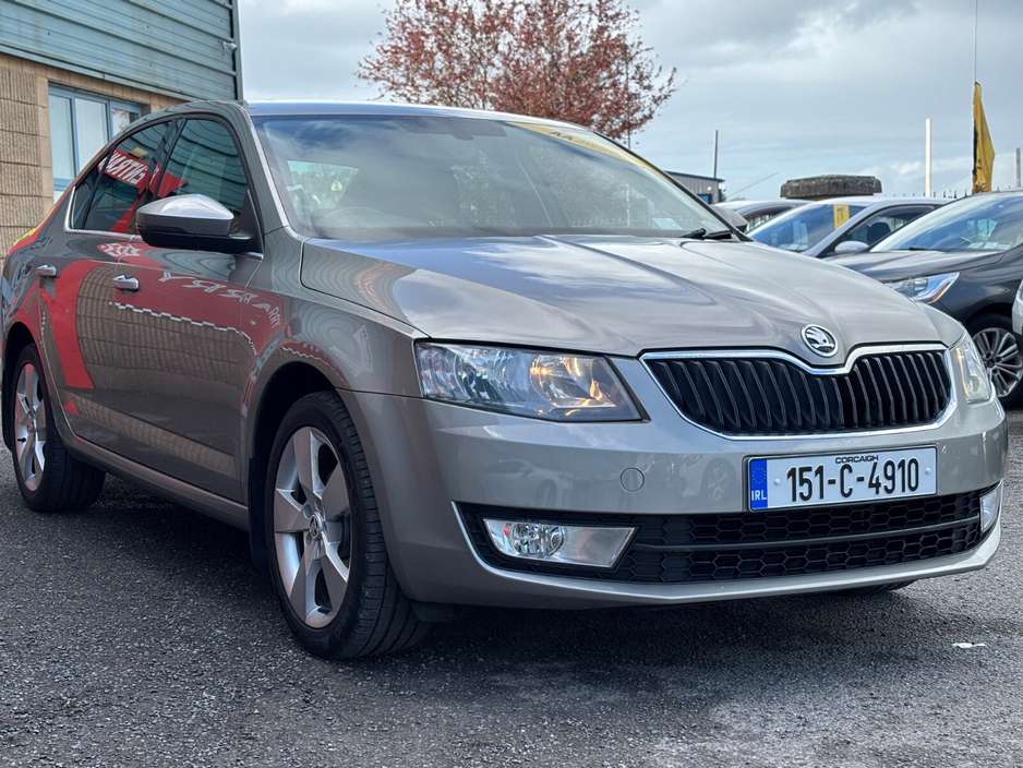 2015 Skoda Octavia - image 4