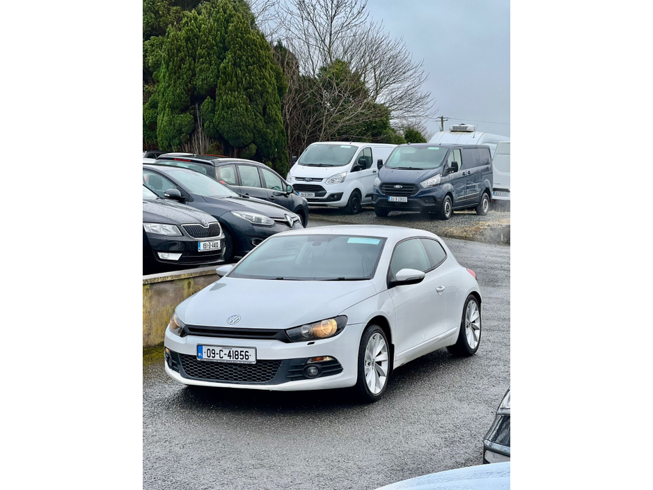 2009 Volkswagen Scirocco - image 3