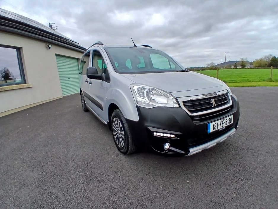 2018 Peugeot Partner - image 11