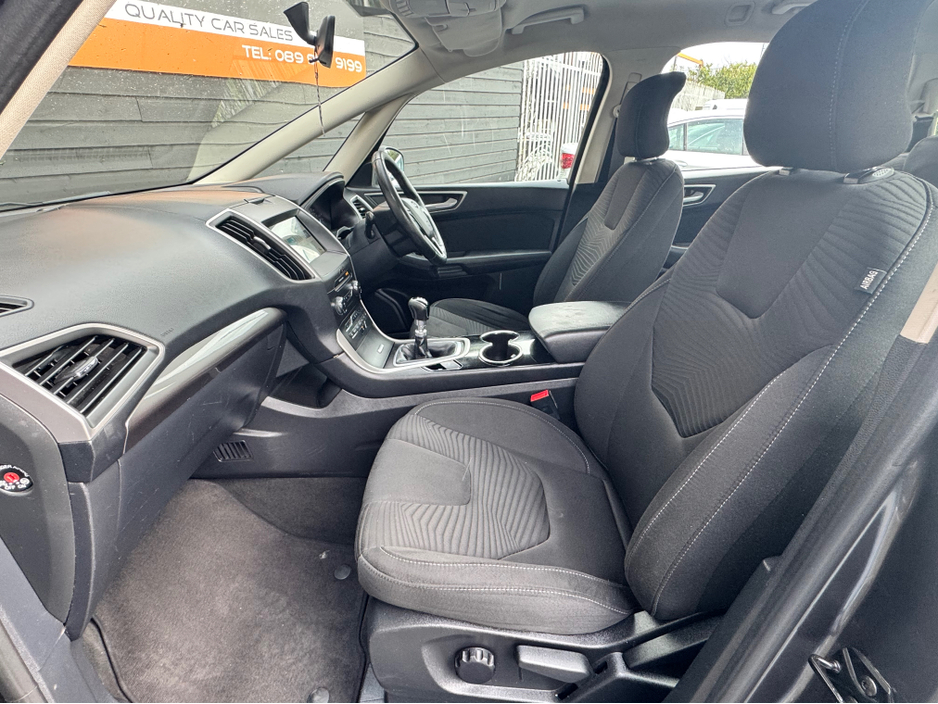 2016 Ford S-Max - image 11