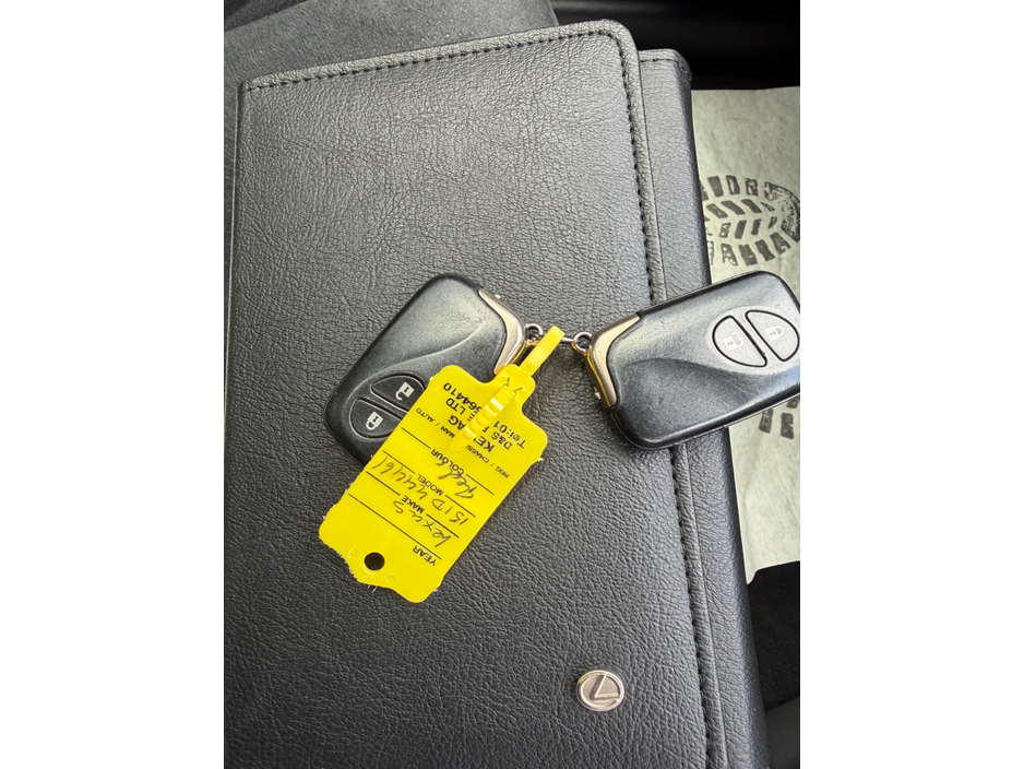 2015 Lexus CT 200 h - image 3